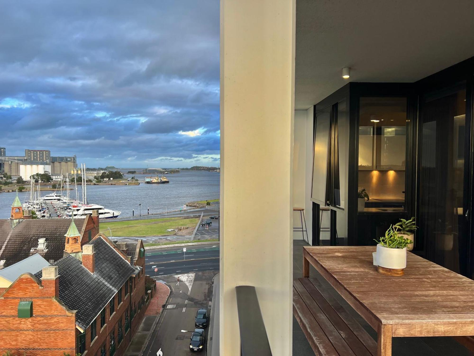 Harbour Towers, Newcastle'S Elite Apartment Stays, Free Parking & Tram Access Exterior foto